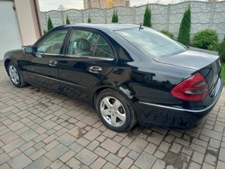 Черный Мерседес Е-Класс, объемом двигателя 2.7 л и пробегом 450 тыс. км за 7000 $, фото 1 на Automoto.ua