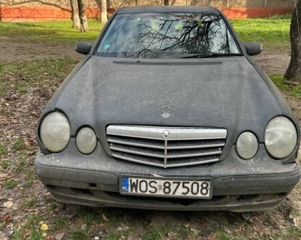Чорний Мерседес Е-Клас, об'ємом двигуна 0 л та пробігом 250 тис. км за 850 $, фото 1 на Automoto.ua