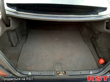 Черный Мерседес Е-Класс, объемом двигателя 2.1 л и пробегом 304 тыс. км за 6000 $, фото 1 на Automoto.ua