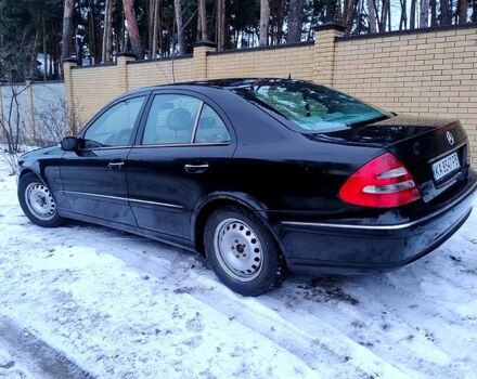 Чорний Мерседес Е-Клас, об'ємом двигуна 2.7 л та пробігом 400 тис. км за 4700 $, фото 1 на Automoto.ua