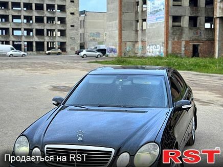 Черный Мерседес Е-Класс, объемом двигателя 3.2 л и пробегом 350 тыс. км за 7800 $, фото 1 на Automoto.ua