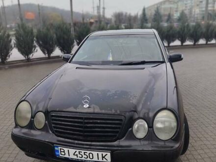 Черный Мерседес Е-Класс, объемом двигателя 3.2 л и пробегом 400 тыс. км за 5800 $, фото 1 на Automoto.ua