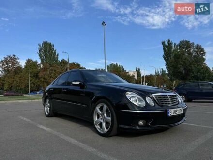 Мерседес Е-Класс 2002 в Запорожье на Automoto.ua Черный Мерседес Е-Класс, объемом двигателя 5 л и пробегом 185 тыс. км за 13000 $, фото 1 на Automoto.ua