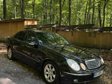 Черный Мерседес Е-Класс, объемом двигателя 2.6 л и пробегом 342 тыс. км за 5500 $, фото 1 на Automoto.ua