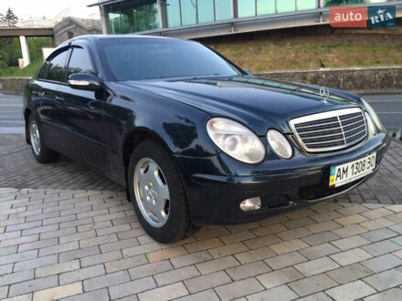 Черный Мерседес Е-Класс, объемом двигателя 2.6 л и пробегом 395 тыс. км за 6000 $, фото 1 на Automoto.ua