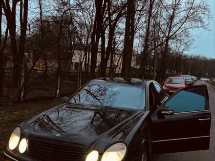 Чорний Мерседес Е-Клас, об'ємом двигуна 2.6 л та пробігом 218 тис. км за 6099 $, фото 1 на Automoto.ua