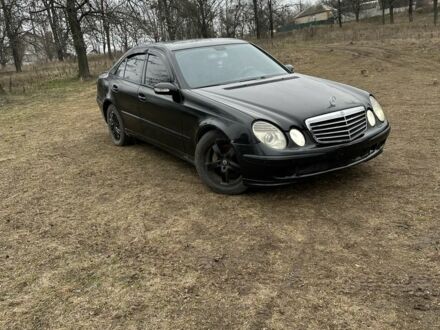 Чорний Мерседес Е-Клас, об'ємом двигуна 3.2 л та пробігом 231 тис. км за 2500 $, фото 1 на Automoto.ua