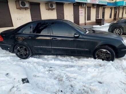 Чорний Мерседес Е-Клас, об'ємом двигуна 0 л та пробігом 388 тис. км за 5350 $, фото 1 на Automoto.ua