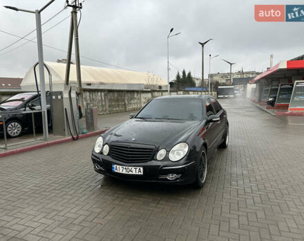 Чорний Мерседес Е-Клас, об'ємом двигуна 5 л та пробігом 250 тис. км за 8000 $, фото 1 на Automoto.ua