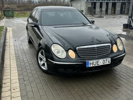 Черный Мерседес Е-Класс, объемом двигателя 2.2 л и пробегом 298 тыс. км за 2650 $, фото 1 на Automoto.ua