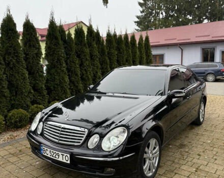 Черный Мерседес Е-Класс, объемом двигателя 2.2 л и пробегом 350 тыс. км за 5499 $, фото 1 на Automoto.ua