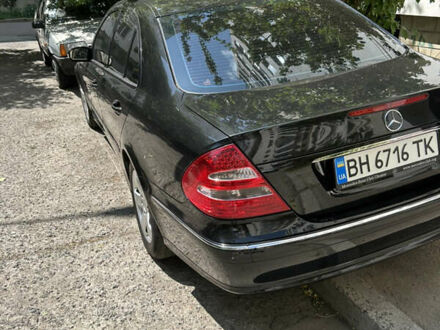 Черный Мерседес Е-Класс, объемом двигателя 2.6 л и пробегом 175 тыс. км за 7950 $, фото 1 на Automoto.ua