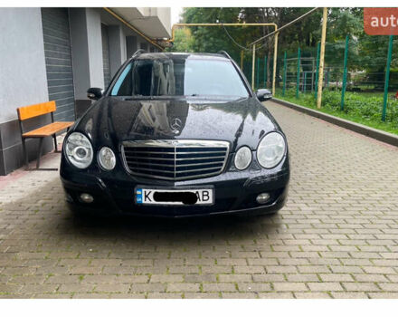 Мерседес Е-Класс 2003 в Ужгороде на Automoto.ua Черный Мерседес Е-Класс, объемом двигателя 2.6 л и пробегом 247 тыс. км за 6200 $, фото 1 на Automoto.ua