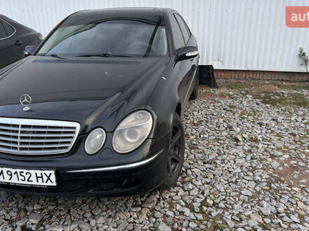 Черный Мерседес Е-Класс, объемом двигателя 2.2 л и пробегом 388 тыс. км за 3400 $, фото 1 на Automoto.ua