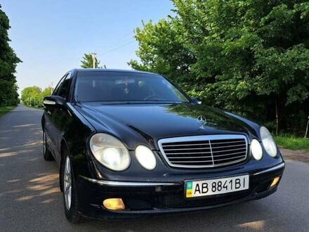 Мерседес Е-Класс 2003 в Бердичеве на Automoto.ua Черный Мерседес Е-Класс, объемом двигателя 2.7 л и пробегом 330 тыс. км за 6200 $, фото 1 на Automoto.ua