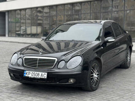 Черный Мерседес Е-Класс, объемом двигателя 2.6 л и пробегом 265 тыс. км за 5500 $, фото 1 на Automoto.ua