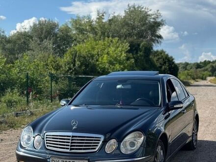 Чорний Мерседес Е-Клас, об'ємом двигуна 3.22 л та пробігом 300 тис. км за 5999 $, фото 1 на Automoto.ua