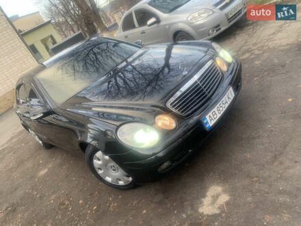 Мерседес Е-Класс 2004 в Могилев-Подольском на Automoto.ua Черный Мерседес Е-Класс, объемом двигателя 2.15 л и пробегом 330 тыс. км за 6650 $, фото 1 на Automoto.ua
