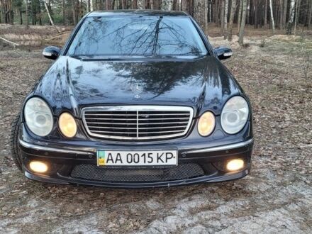 Мерседес Е-Класс 2004 в Малине на Automoto.ua Черный Мерседес Е-Класс, объемом двигателя 5 л и пробегом 240 тыс. км за 5500 $, фото 1 на Automoto.ua