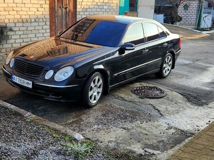Черный Мерседес Е-Класс, объемом двигателя 3.2 л и пробегом 35500 тыс. км за 6000 $, фото 1 на Automoto.ua