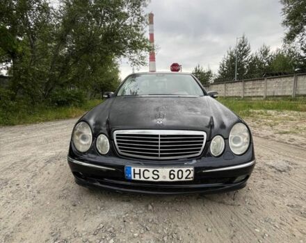 Чорний Мерседес Е-Клас, об'ємом двигуна 3.2 л та пробігом 380 тис. км за 2400 $, фото 1 на Automoto.ua