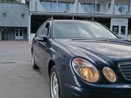 Мерседес Е-Класс 2004 в Чернигове на Automoto.ua Черный Мерседес Е-Класс, объемом двигателя 2.1 л и пробегом 322 тыс. км за 6699 $, фото 1 на Automoto.ua