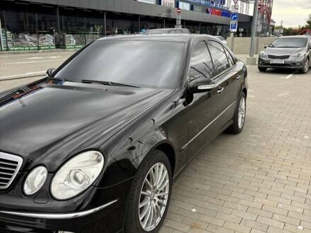 Чорний Мерседес Е-Клас, об'ємом двигуна 4.97 л та пробігом 357 тис. км за 10500 $, фото 1 на Automoto.ua