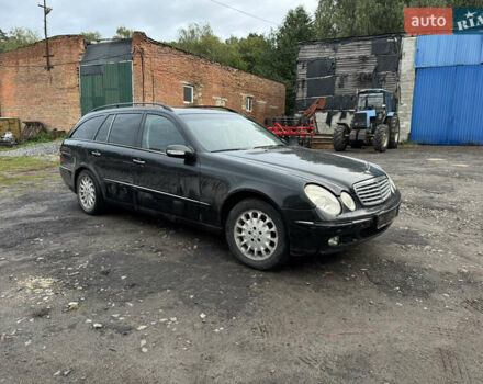 Чорний Мерседес Е-Клас, об'ємом двигуна 3.2 л та пробігом 300 тис. км за 2600 $, фото 1 на Automoto.ua
