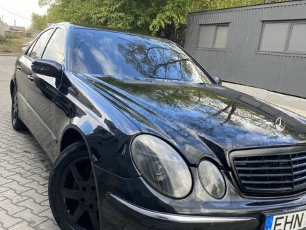 Мерседес Е-Класс 2004 в Запорожье на Automoto.ua Черный Мерседес Е-Класс, объемом двигателя 2.2 л и пробегом 344 тыс. км за 3400 $, фото 1 на Automoto.ua