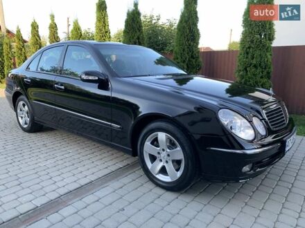 Мерседес Е-Класс 2004 в Ивано-Франковске на Automoto.ua Черный Мерседес Е-Класс, объемом двигателя 1.8 л и пробегом 296 тыс. км за 8300 $, фото 1 на Automoto.ua