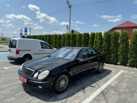 Чорний Мерседес Е-Клас, об'ємом двигуна 3.2 л та пробігом 100 тис. км за 2800 $, фото 1 на Automoto.ua