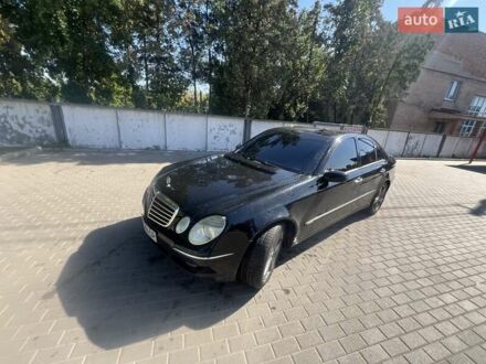 Мерседес Е-Класс 2004 в Белой Церкве на Automoto.ua Черный Мерседес Е-Класс, объемом двигателя 2.15 л и пробегом 305 тыс. км за 6700 $, фото 1 на Automoto.ua