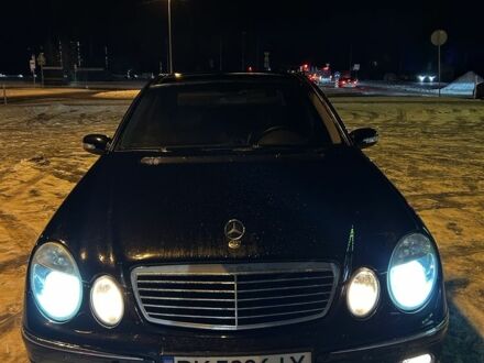 Чорний Мерседес Е-Клас, об'ємом двигуна 4 л та пробігом 238 тис. км за 6000 $, фото 1 на Automoto.ua