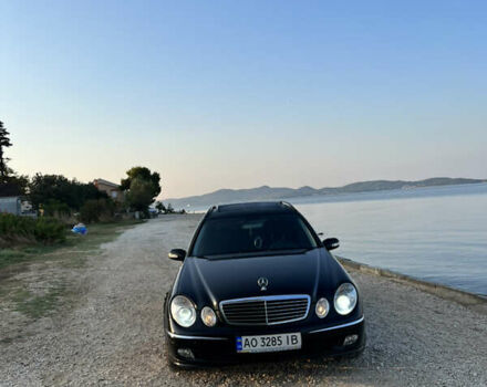 Мерседес Е-Клас 2004 у Ужгороді на Automoto.ua Чорний Мерседес Е-Клас, об'ємом двигуна 2.69 л та пробігом 330 тис. км за 6542 $, фото 1 на Automoto.ua