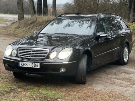 Чорний Мерседес Е-Клас, об'ємом двигуна 3.2 л та пробігом 300 тис. км за 2650 $, фото 1 на Automoto.ua