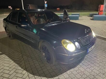 Чорний Мерседес Е-Клас, об'ємом двигуна 2.2 л та пробігом 344 тис. км за 3700 $, фото 1 на Automoto.ua