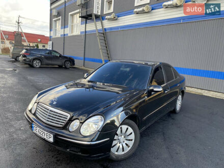 Черный Мерседес Е-Класс, объемом двигателя 3.2 л и пробегом 300 тыс. км за 6900 $, фото 1 на Automoto.ua