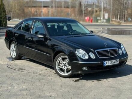 Черный Мерседес Е-Класс, объемом двигателя 1.8 л и пробегом 300 тыс. км за 7999 $, фото 1 на Automoto.ua