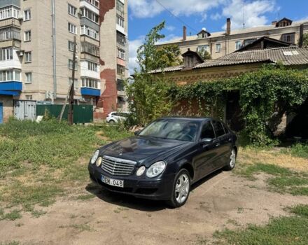 Черный Мерседес Е-Класс, объемом двигателя 0 л и пробегом 200 тыс. км за 3600 $, фото 1 на Automoto.ua
