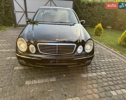 Черный Мерседес Е-Класс, объемом двигателя 2.2 л и пробегом 280 тыс. км за 7900 $, фото 1 на Automoto.ua