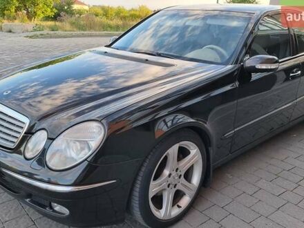 Мерседес Е-Класс 2005 в Ивано-Франковске на Automoto.ua Черный Мерседес Е-Класс, объемом двигателя 1.8 л и пробегом 340 тыс. км за 8300 $, фото 1 на Automoto.ua