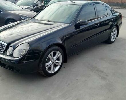 Чорний Мерседес Е-Клас, об'ємом двигуна 1.8 л та пробігом 340 тис. км за 6200 $, фото 1 на Automoto.ua