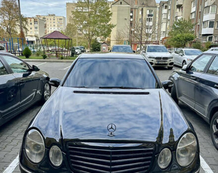 Мерседес Е-Класс 2005 в Ковель на Automoto.ua Черный Мерседес Е-Класс, объемом двигателя 3.2 л и пробегом 237 тыс. км за 6000 $, фото 1 на Automoto.ua