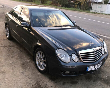 Мерседес Е-Класс 2005 в Косове на Automoto.ua Черный Мерседес Е-Класс, объемом двигателя 2.15 л и пробегом 325 тыс. км за 5500 $, фото 1 на Automoto.ua
