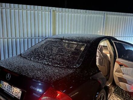 Черный Мерседес Е-Класс, объемом двигателя 3.5 л и пробегом 300 тыс. км за 6500 $, фото 1 на Automoto.ua