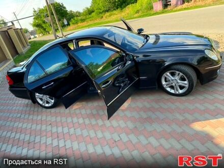 Мерседес Е-Класс 2006 в Броварах на Automoto.ua Черный Мерседес Е-Класс, объемом двигателя 3 л и пробегом 302 тыс. км за 8800 $, фото 1 на Automoto.ua