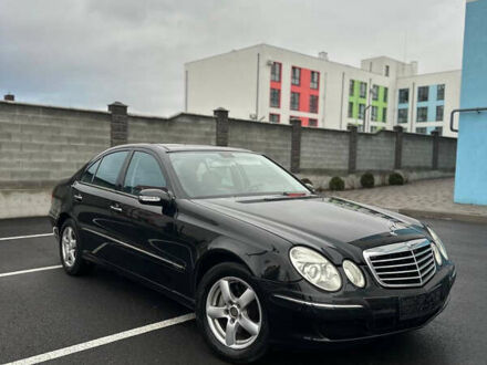 Черный Мерседес Е-Класс, объемом двигателя 3.2 л и пробегом 310 тыс. км за 4800 $, фото 1 на Automoto.ua