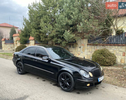 Черный Мерседес Е-Класс, объемом двигателя 3 л и пробегом 252 тыс. км за 6200 $, фото 1 на Automoto.ua
