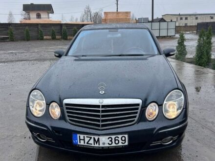 Черный Мерседес Е-Класс, объемом двигателя 3 л и пробегом 435 тыс. км за 3850 $, фото 1 на Automoto.ua