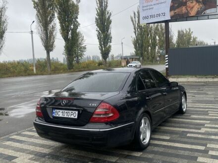 Мерседес Е-Класс 2006 в Василькове на Automoto.ua Черный Мерседес Е-Класс, объемом двигателя 3 л и пробегом 375 тыс. км за 501119 $, фото 1 на Automoto.ua